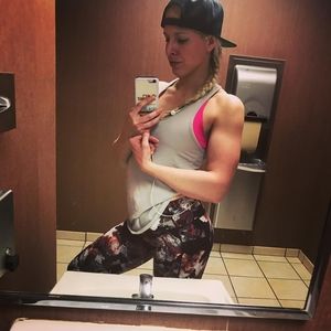 Meet your Posher, Whitney